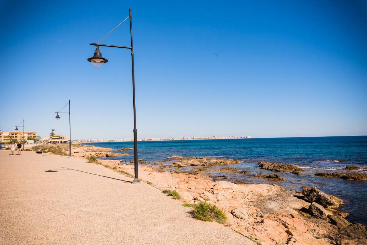 Apartamento BLUE muy cerca del mar Torrevieja Exterior foto
